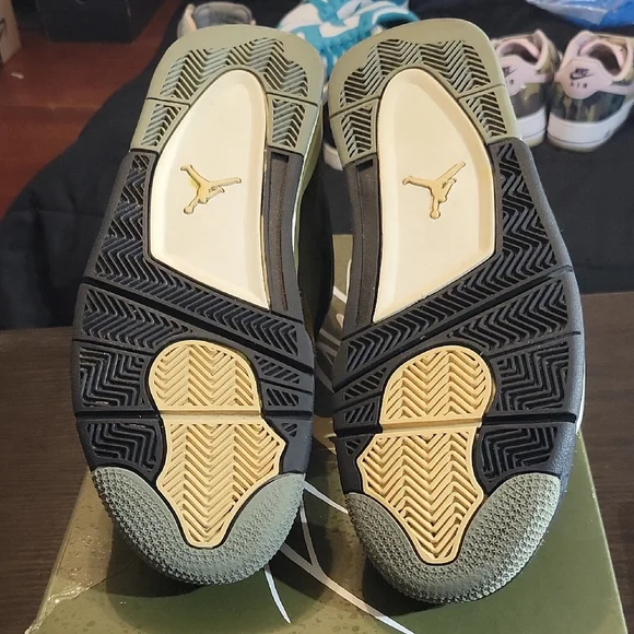 Air Jordan 4 Retro SE Craft 'Olive' (2023) M10.5/W12 EUC W/OG BOX - Picture 9 of 11